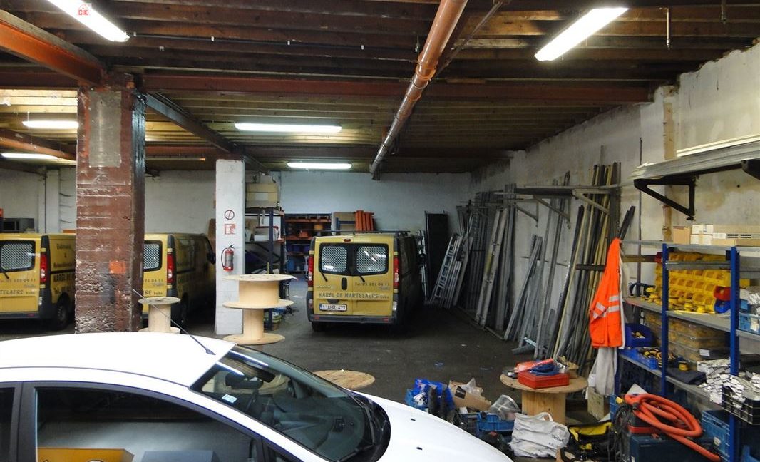 E1638923381581818179_18258FL