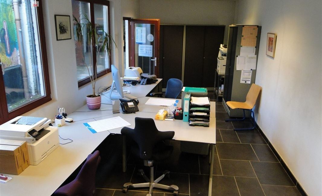 E3638923381701579860_18258KL