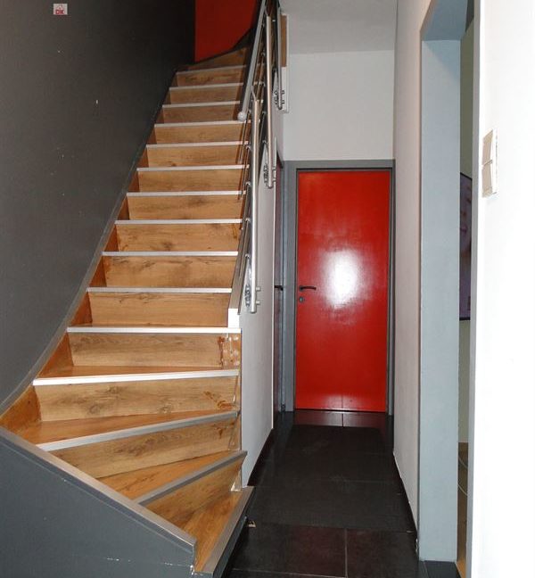 E2638927524294205460_18986BL