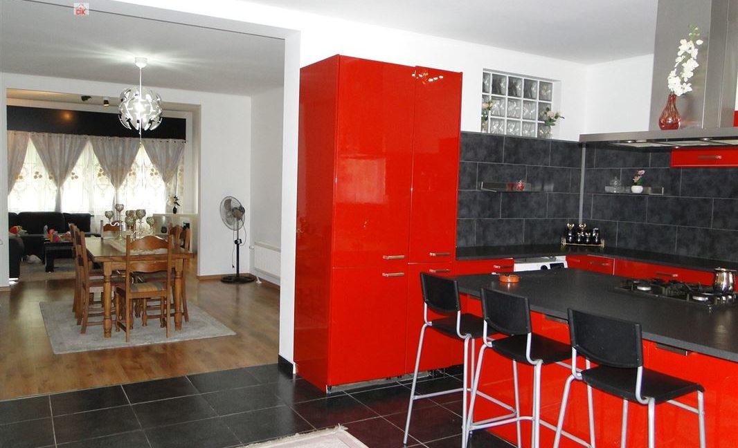 E2638927524308030324_18986FL