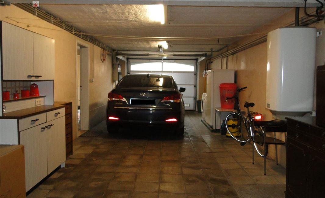 E3638923355466326007_18817ACL