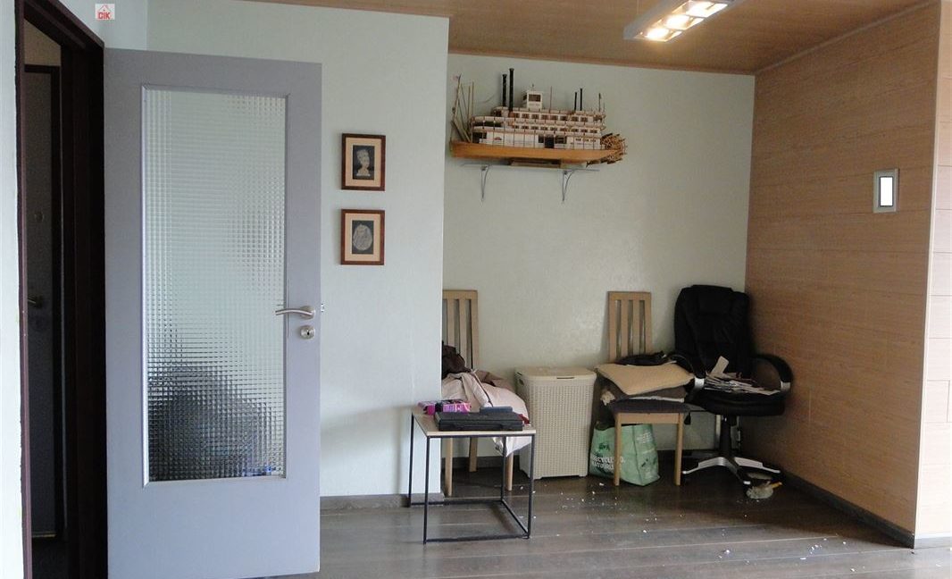 E3638923364074535133_18922CL