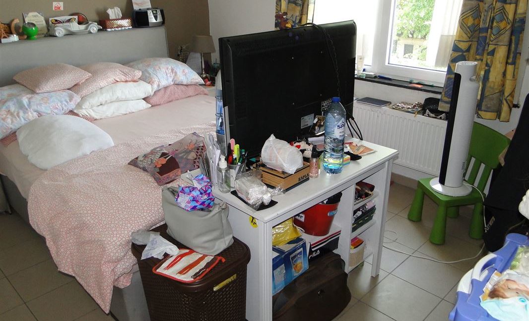 E3638923374599351437_18975KL