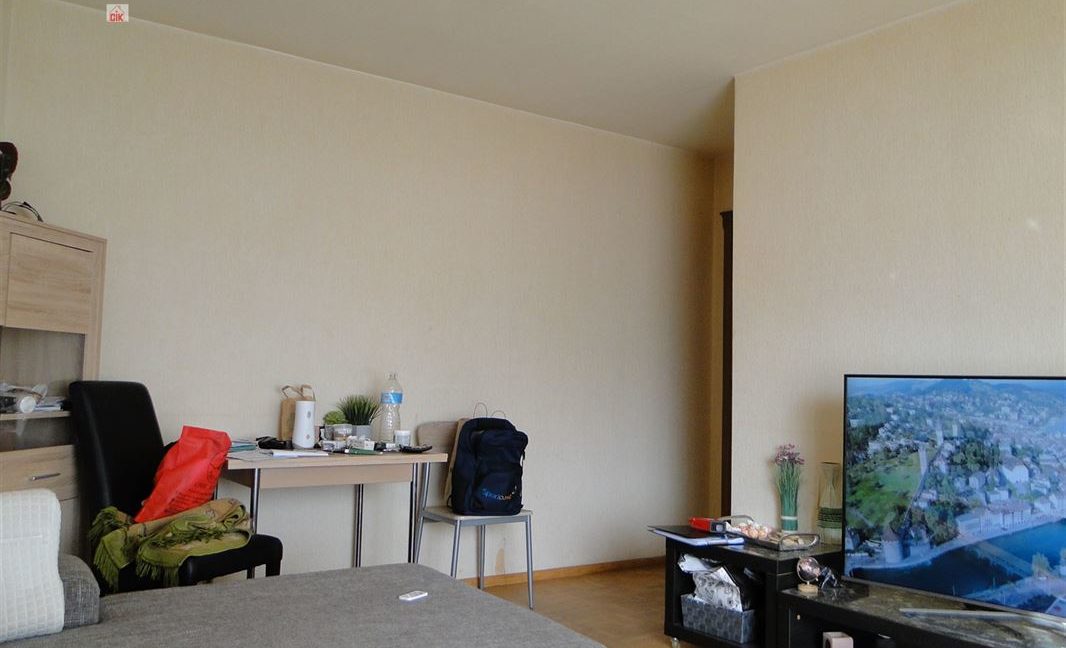 E3638944841048571648_18989FL