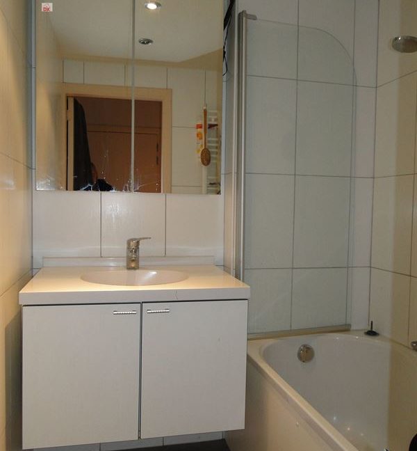 E2638923334905787724_18320JL