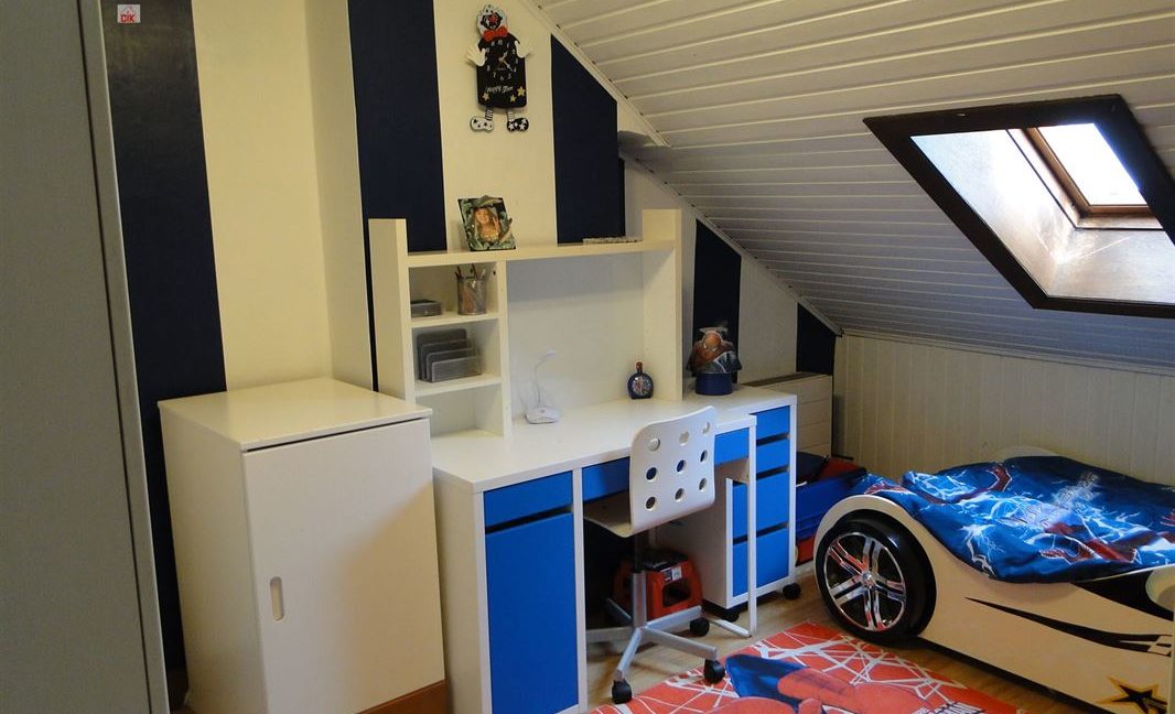 E2638923369509507518_18957NL