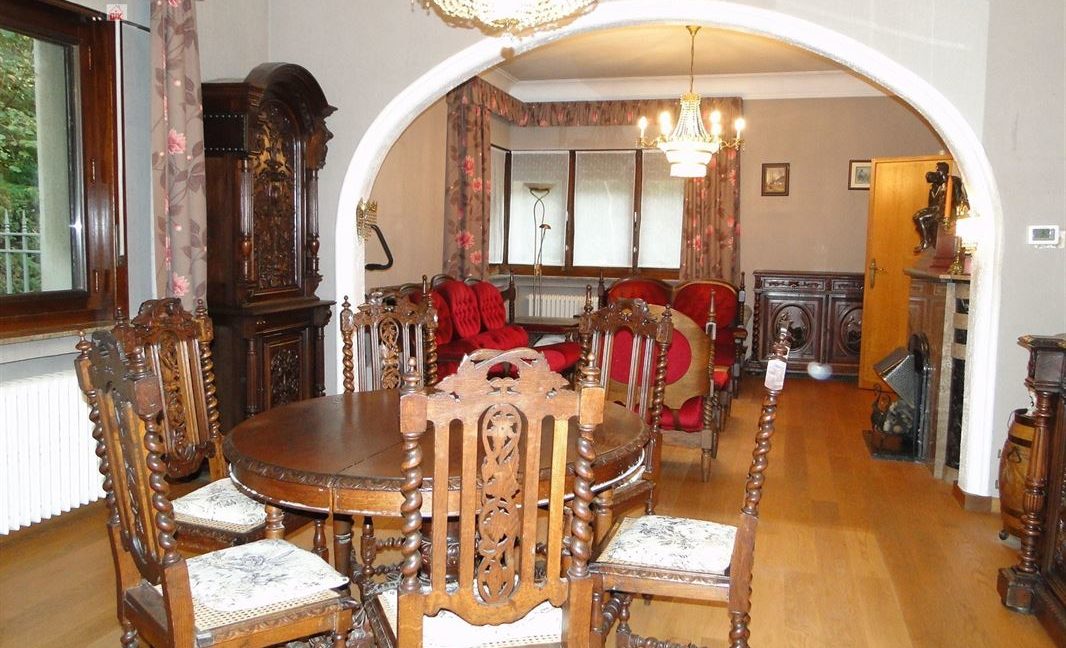 E2638923378355316438_18980HL