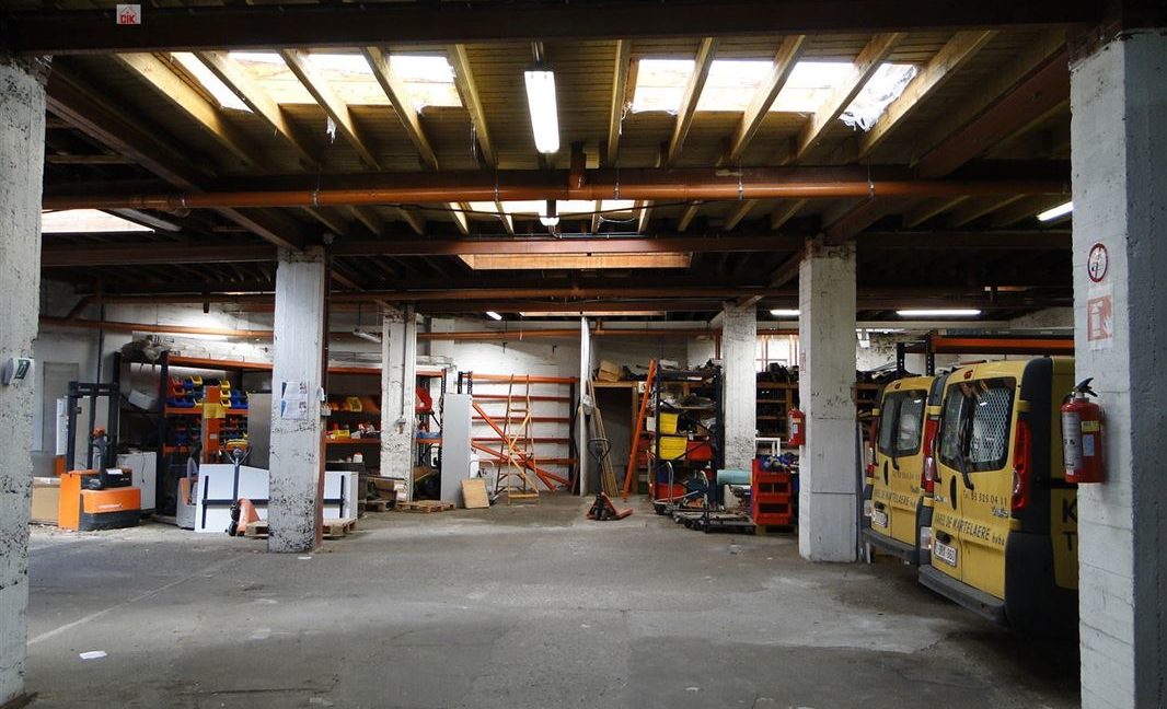 E2638923381532291160_18258DL