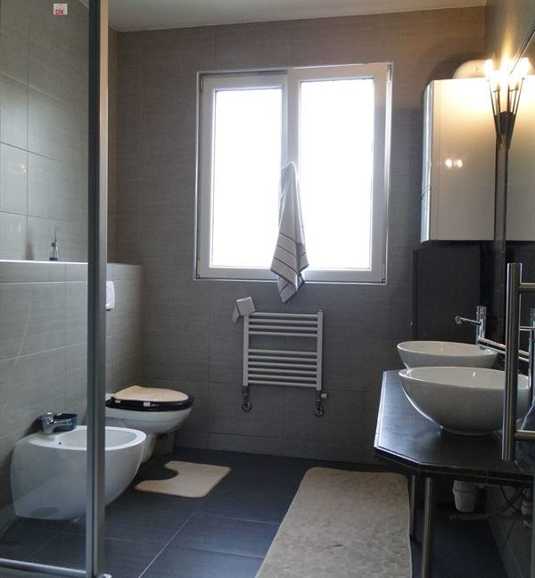 E2638927524273677650_18986ML