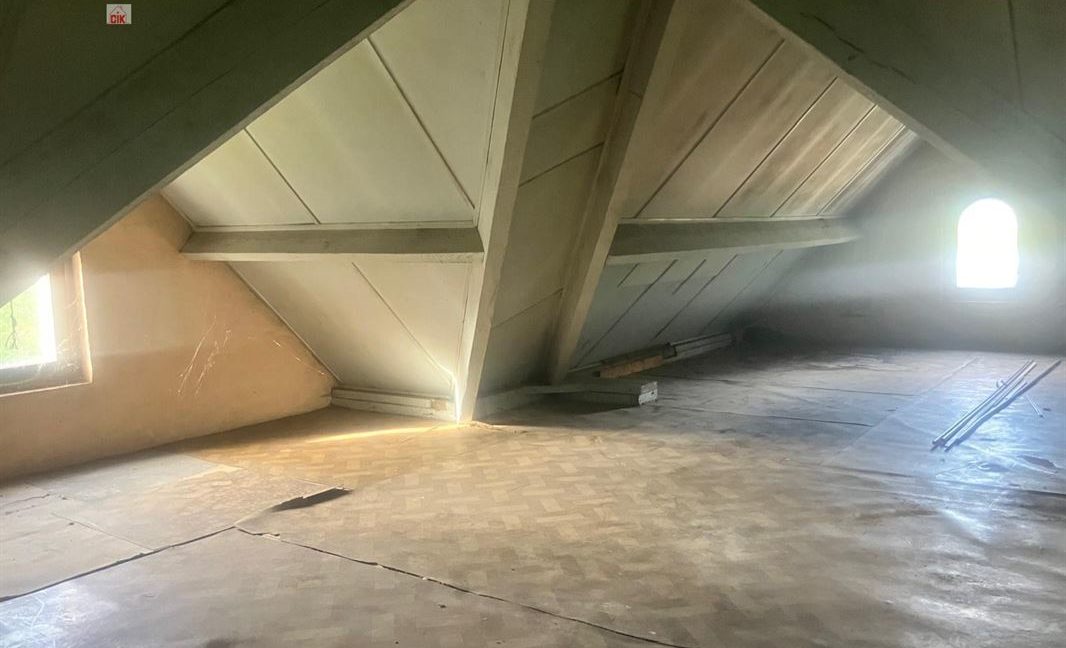 E3638923375224814589_18980AJL