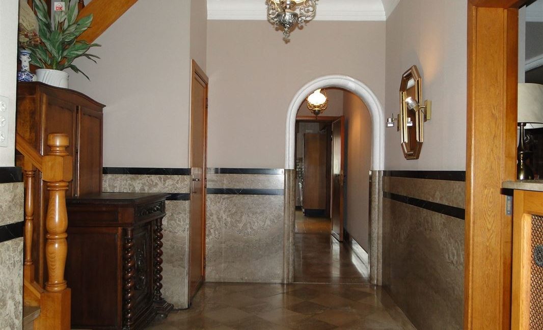 E3638923377959292502_18980GL