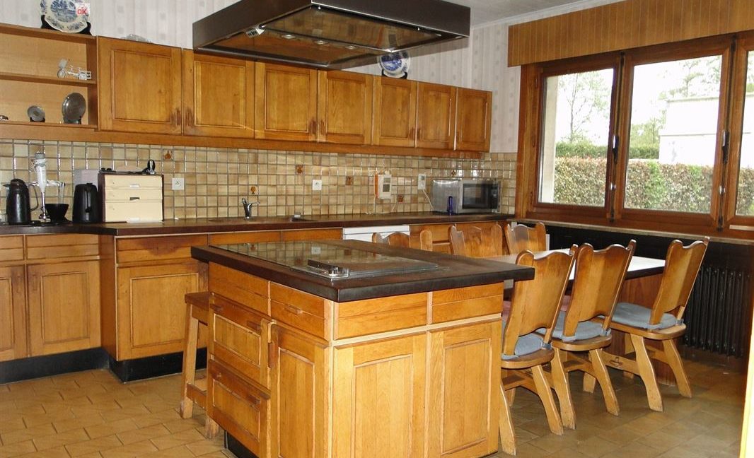 E3638923378843829608_18980KL