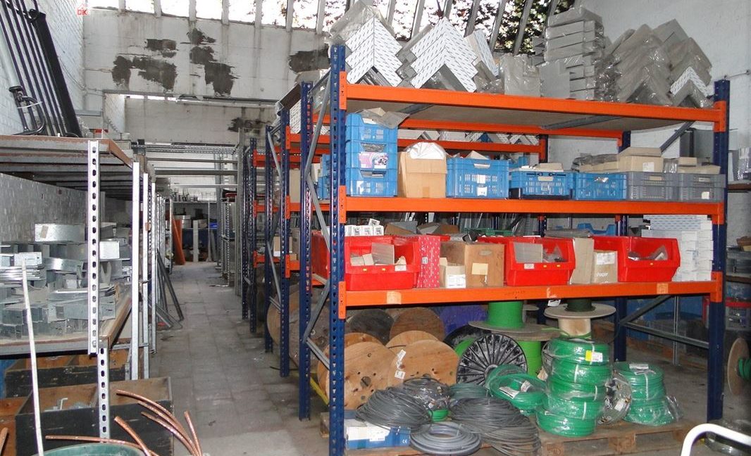 E3638923381604938093_18258GL