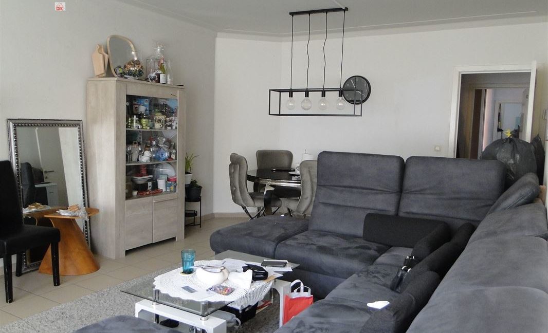 E1638923374457928554_18975EL