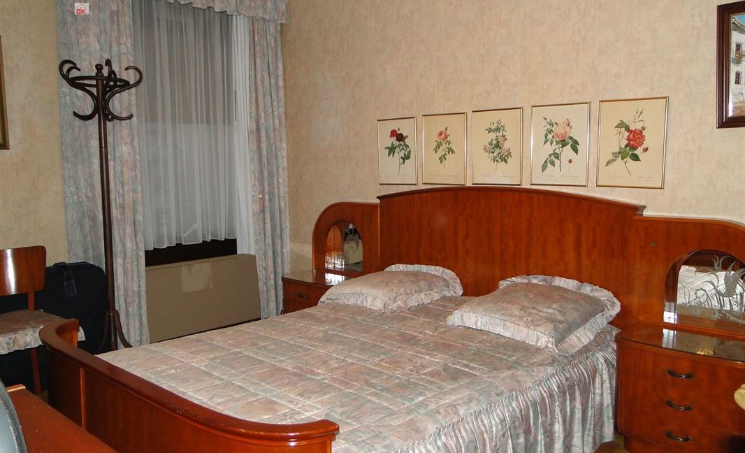 E1639016808930433024_19008NL