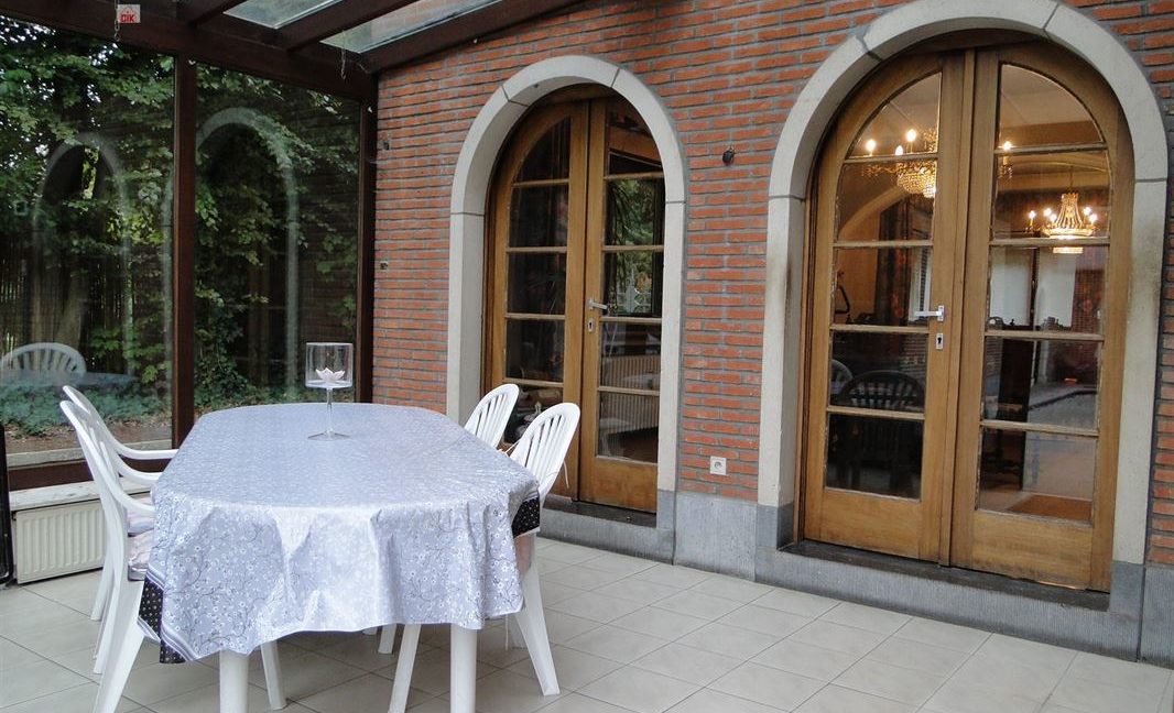 E2638923378904469498_18980ML