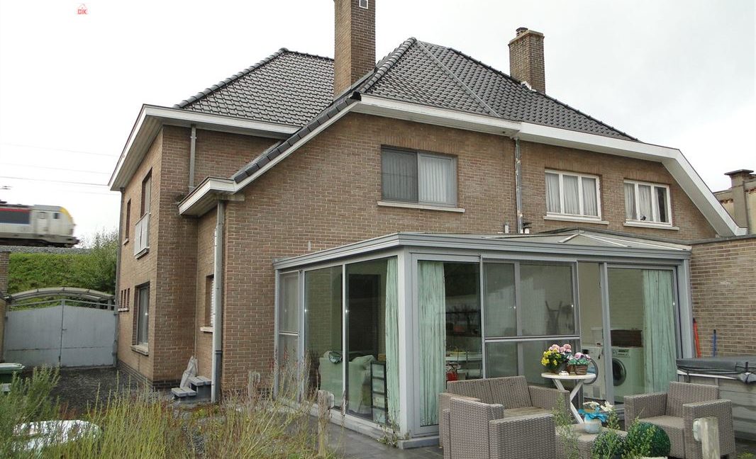 E2639006383175630942_19007ADL