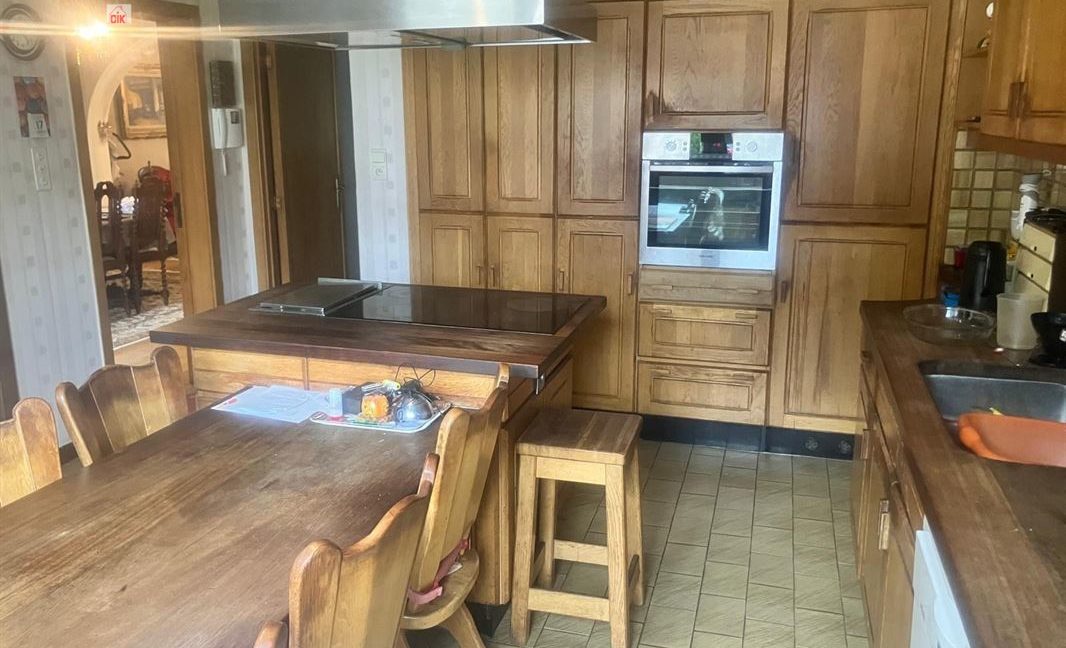 E3638923378874351606_18980LL