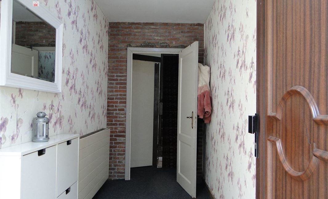 E2638923369151114977_18957BL