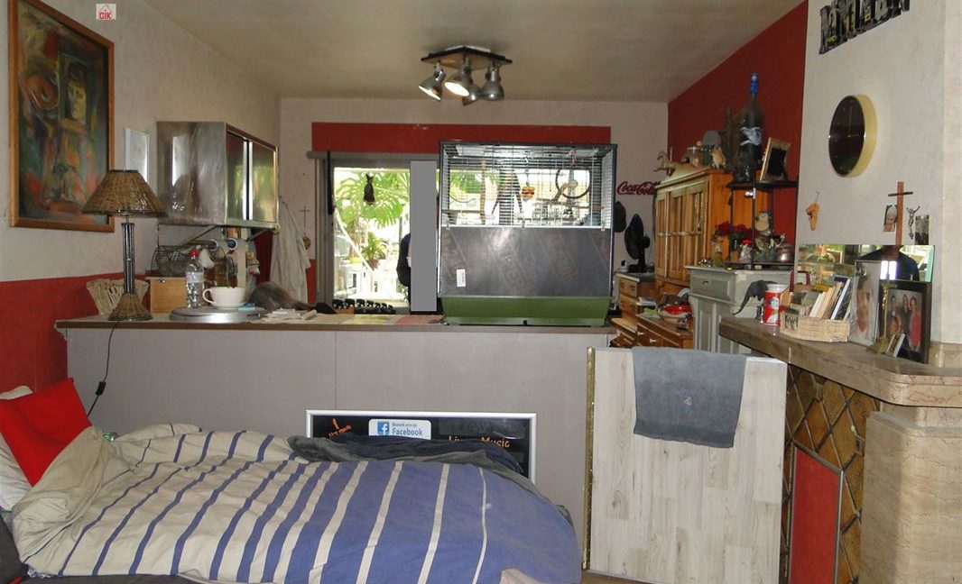 E3638923373571797801_18972EL