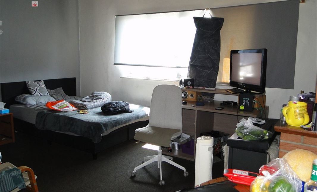 E1638923372047713049_18971OL