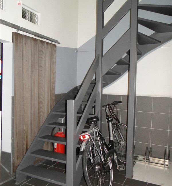 E2638923354233775441_18067BL