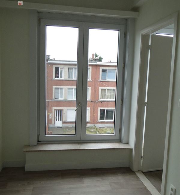 E2638923355432420894_18817ABL