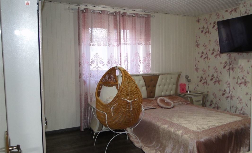 E2638923369409508171_18957KL