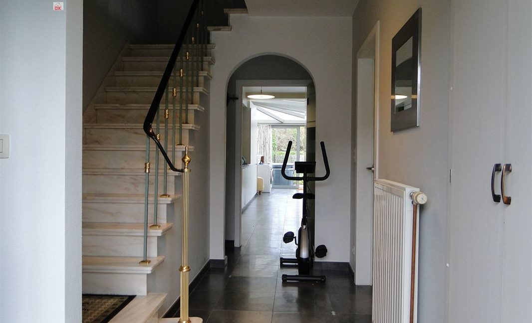 E2639006383232909027_19007BL