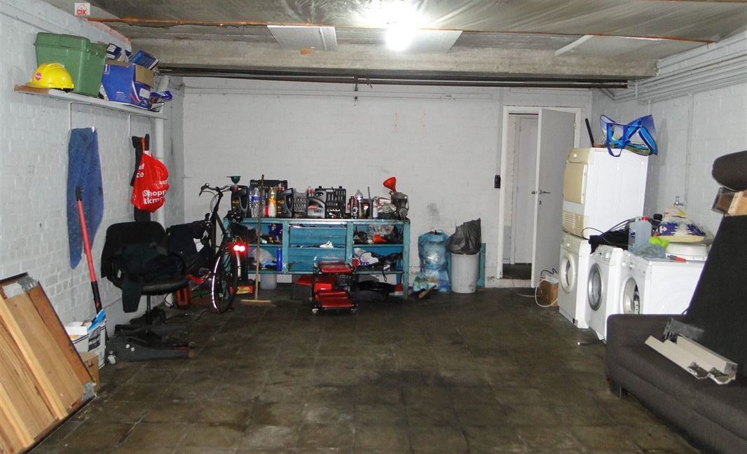 E3638923341324994747_18353AIL