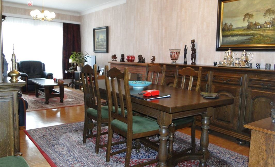 E3638923355755555263_18817DL