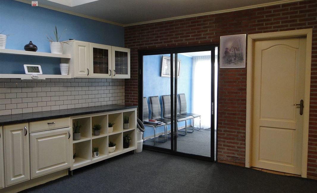 E3638923369293608956_18957GL